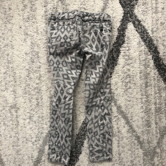 3/$30 Black & Gray Patterned Joe’s Jeans Size 6X - Picture 4 of 7